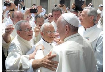 papa e sacerdoti