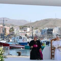 Leone XIV sui migranti: più equilibrio di quanto raccontano i giornali