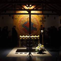 “Poiché mi divora lo zelo della tua casa; di notte è più bello attendere la luce”  (Sl. 69,10 e Rostand)