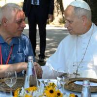 Saluto del Santo Padre in occasione dell'evento “A pranzo con il Papa", promosso dal “Centro di Alta Formazione Laudato si'”, nei Giardini Pontifici di Castel Gandolfo