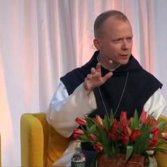 Mons. Varden sobre «Amoris Laetitia»: el «exilio sacramental» de quienes no comulgan «puede preparar un gozoso regreso a casa»