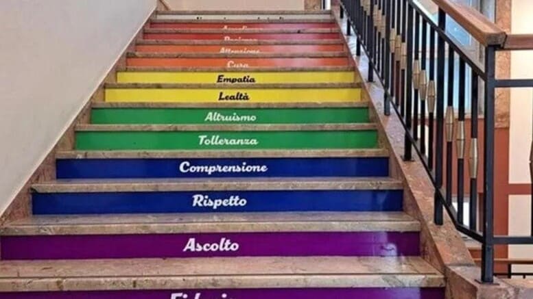 SCALA ARCOBALENO Scuola Media di Verona