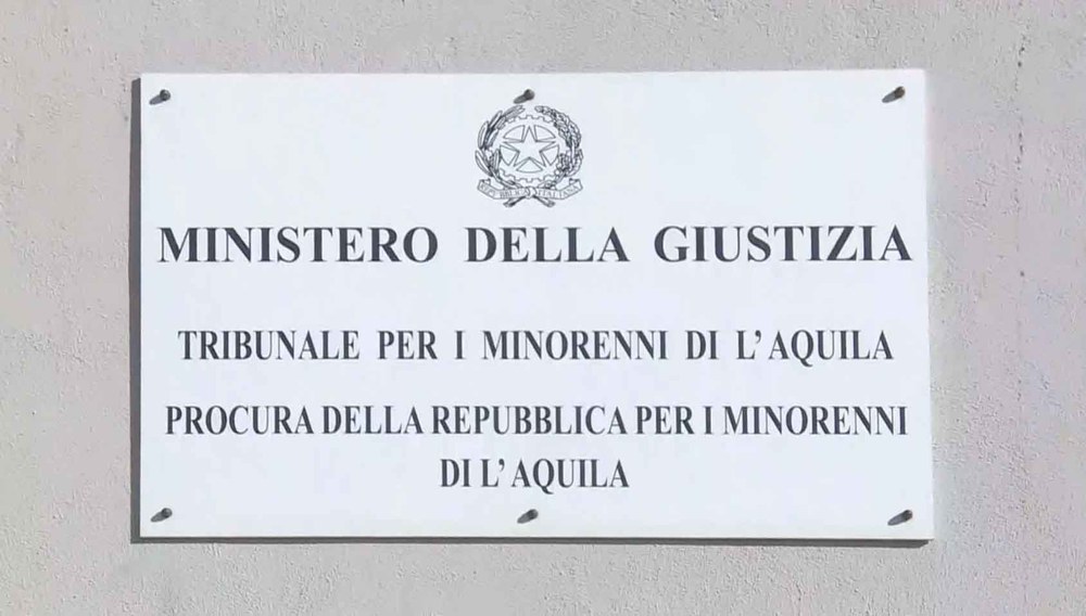 tribunale minorenni aquila