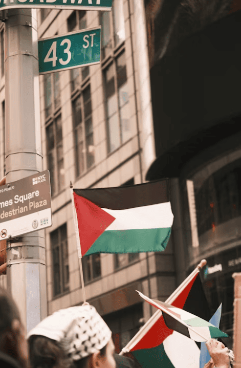 Palestine Flag by Hugo Breyer on Unsplash