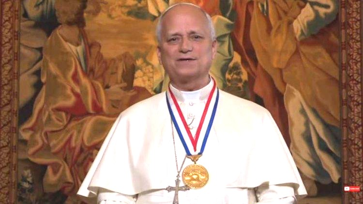 Leone XIV durante il discorso di accettazione della Liberty Medal