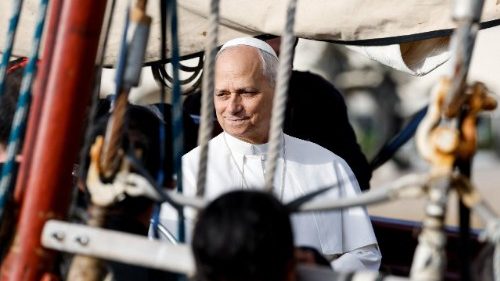 Papa a Ostia nave