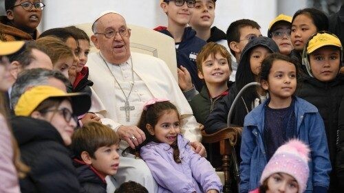 papa Francesco e bimbi