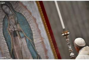 Il Papa durante la Messa in San Pietro per la festa della Madonna di Guadalupe