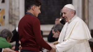 Il saluto di Papa Francesco al giovane profugo siriano accolto dalla Comunità di SantEgidio