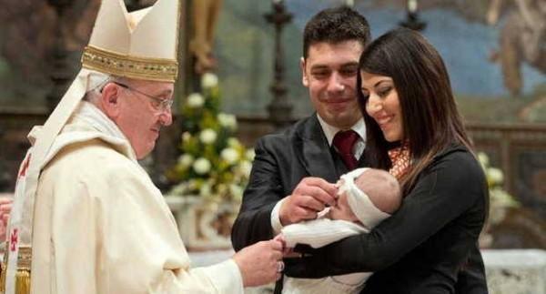 PAPA Francesco e famiglia battesimo