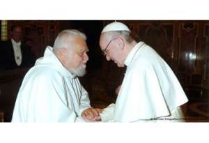Papa Francesco con fratel Enzo Bianchi fondatore della comunità di Bose