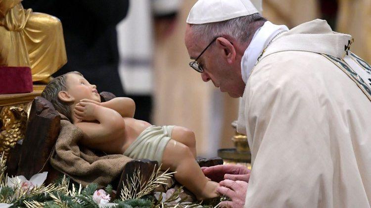 Papa Francesco e il Bambino Gesu