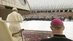 udienza aula paolo sesto ripresa retro