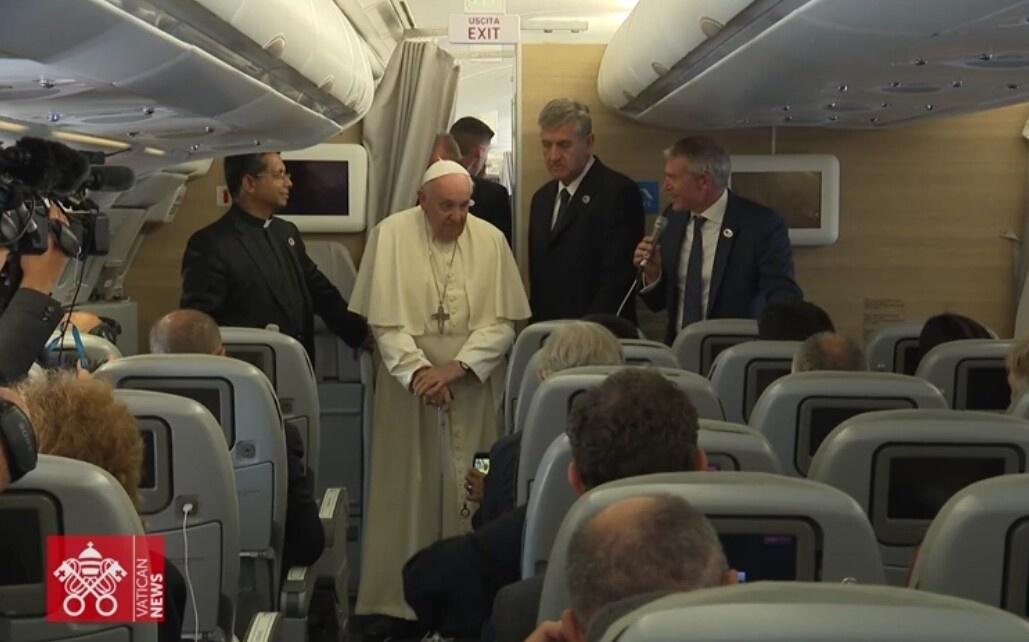 papa aereo ritorno mongolia