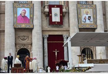 papa-francesco-angelus-sagrato