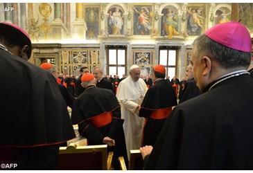 papa-francesco-curia-saluti-2014