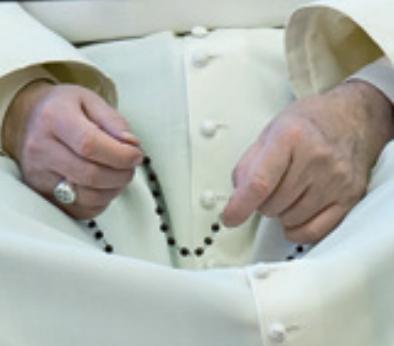 papa francesco rosario