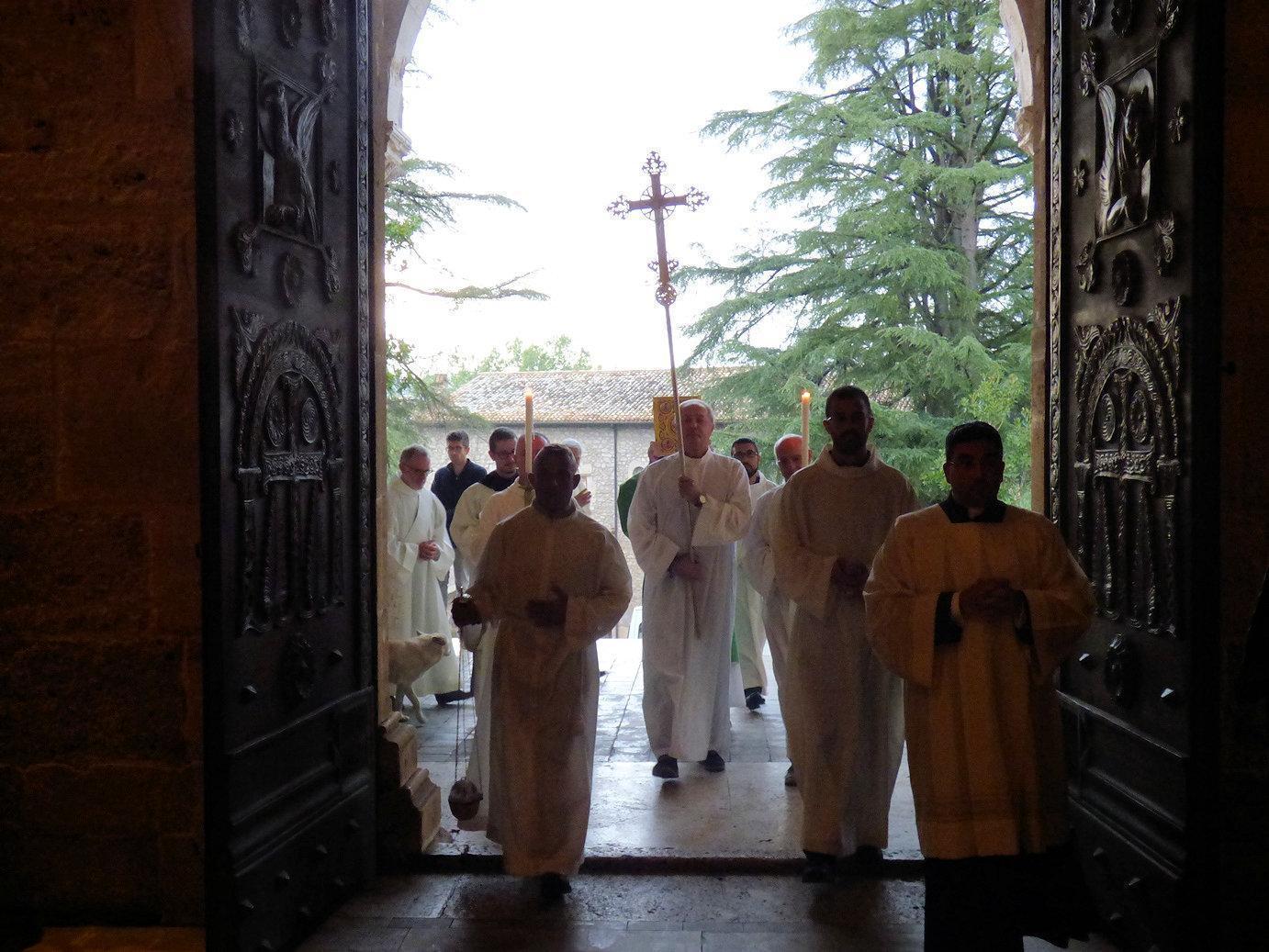 intro processionale Santa Messa