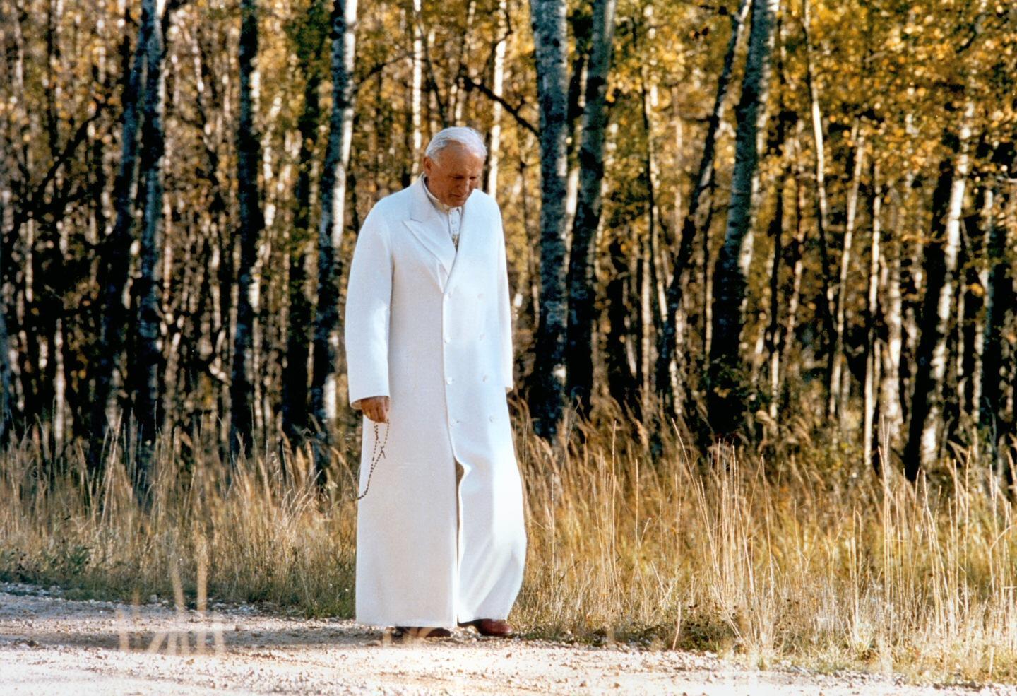 papa-gp2-walking-and-pray-mini.jpg papa-gp2-walking-and-pray-mini.jpg