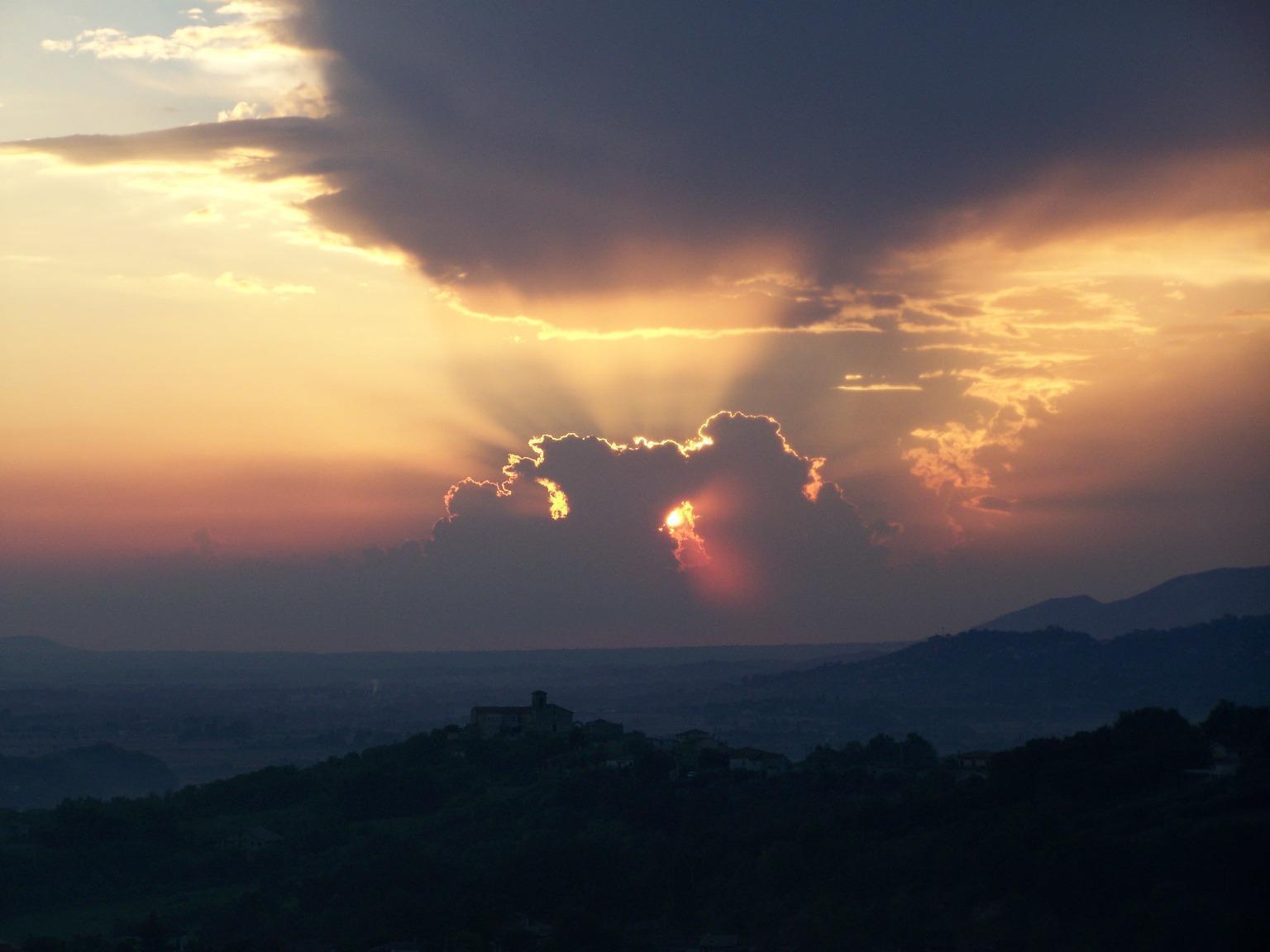 signore-tu_regni-da-alba-a-tramonto.jpg signore-tu_regni-da-alba-a-tramonto.jpg