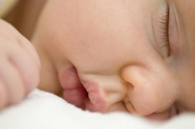 neonato-che-dorme